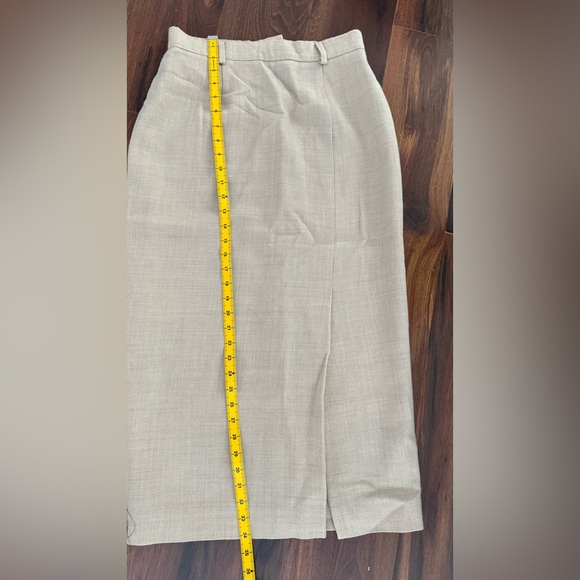 JH Collectibles - Vintage Chic Beige 100% wool Skirt - size 6 - Picture 11 of 11